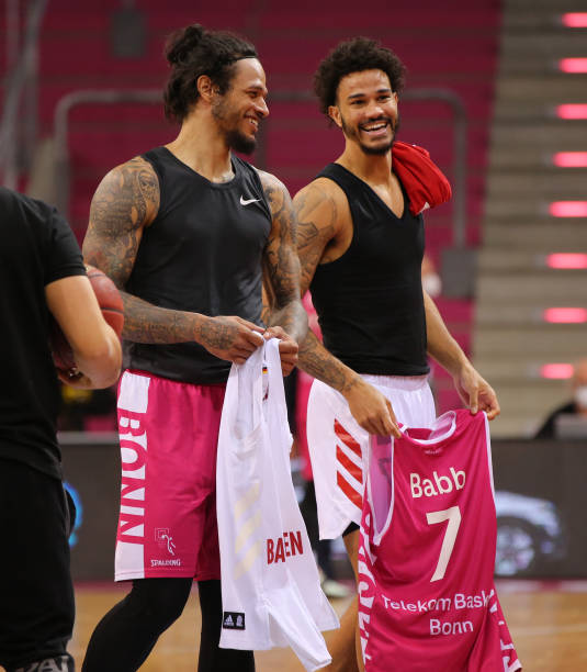 攻连续扣杀 攻连续扣杀