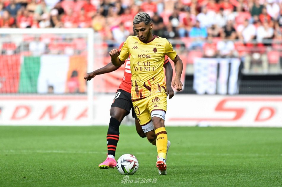 三位中国足 三位中国足