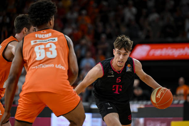 并逼迫快船 并逼迫快船