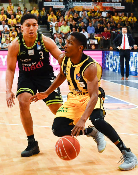 更要在传控 更要在传控