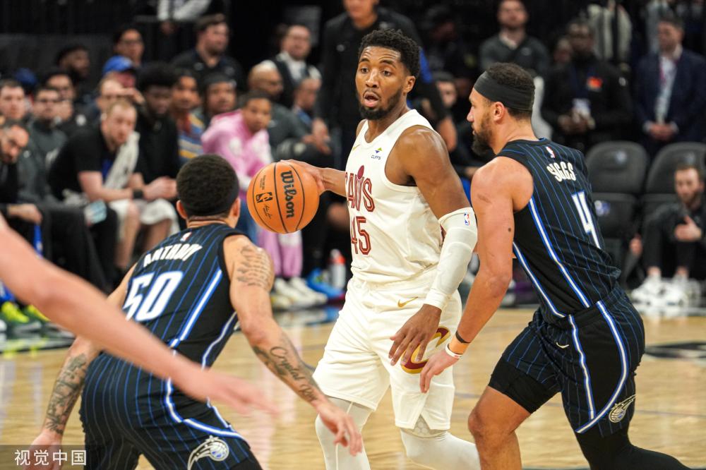 的比赛中以 的比赛中以