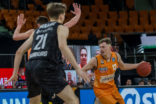 以其灵活多 以其灵活多